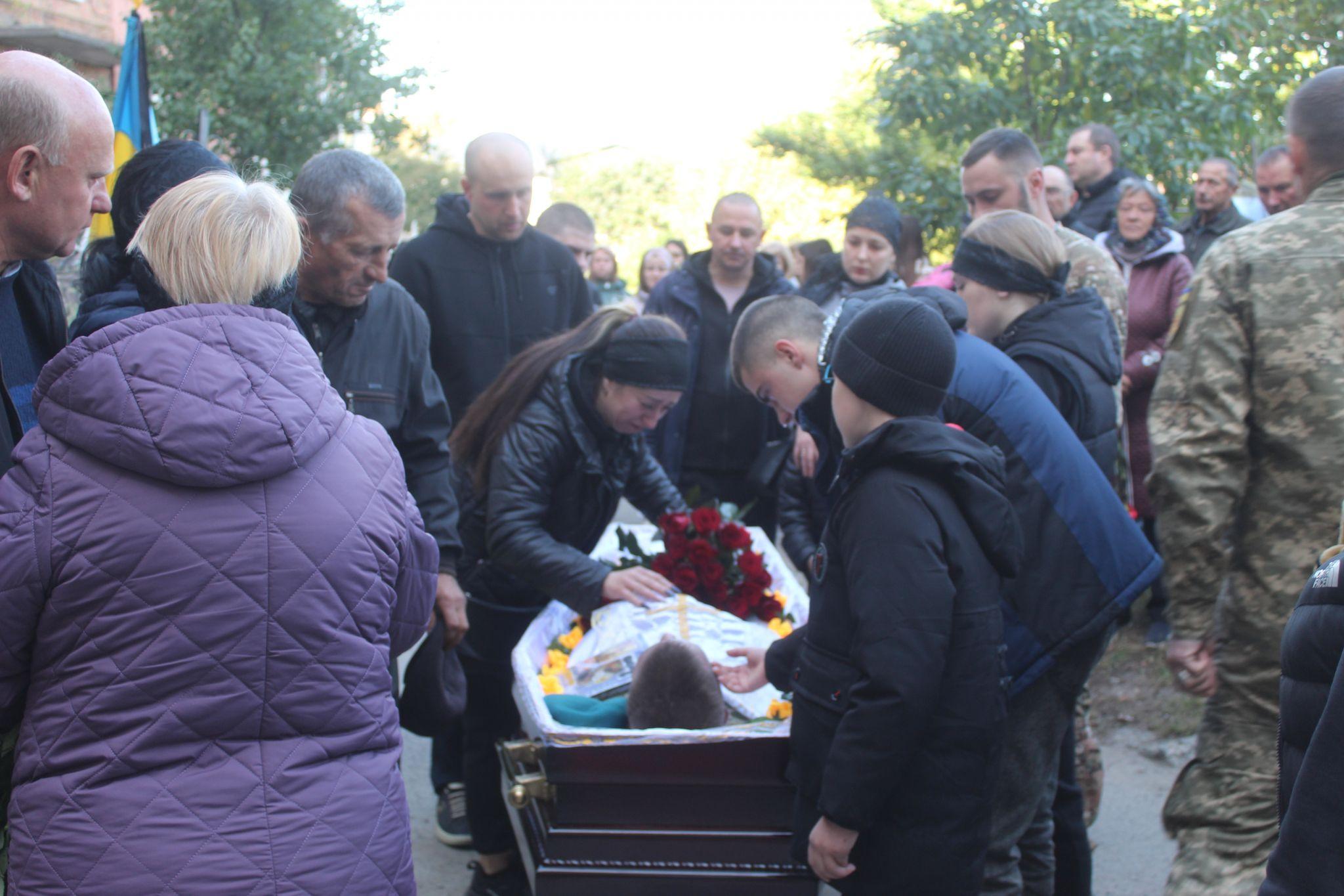 Новини Козятина - фото з «У вересні Толік був вдома. Наче Бог відпустив, щоб з усіма попрощався»