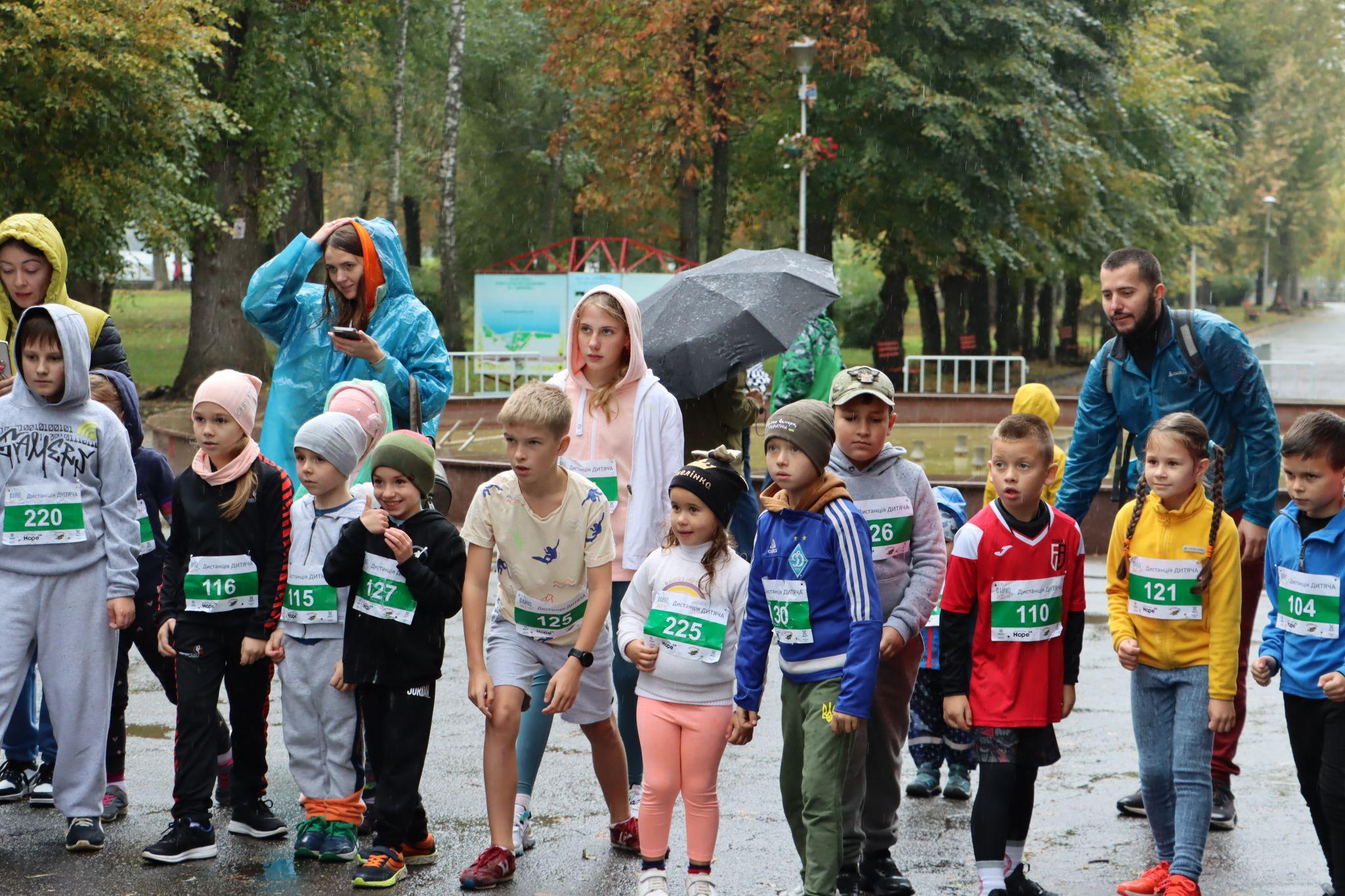 Новини Тернополя - фото з 275 тисяч для армії зібрали на «Файнозабігу» у Тернополі