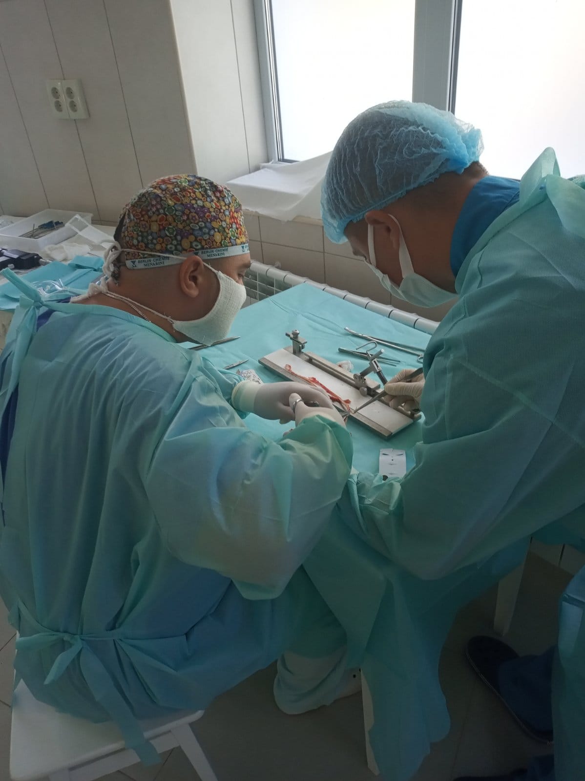 Новини Хмельницького - фото з У Шепетівській лікарні провели унікальну операцію на коліні