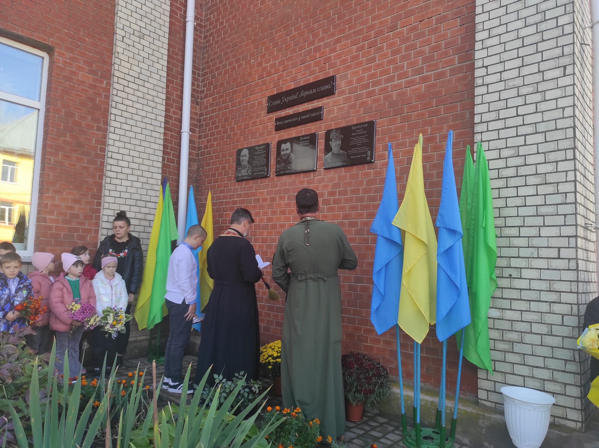 Новини Хмельницького - фото з «Вони вибрали Україну»: на Хмельниччині відкрили 3 меморіальні дошки загиблим військовим