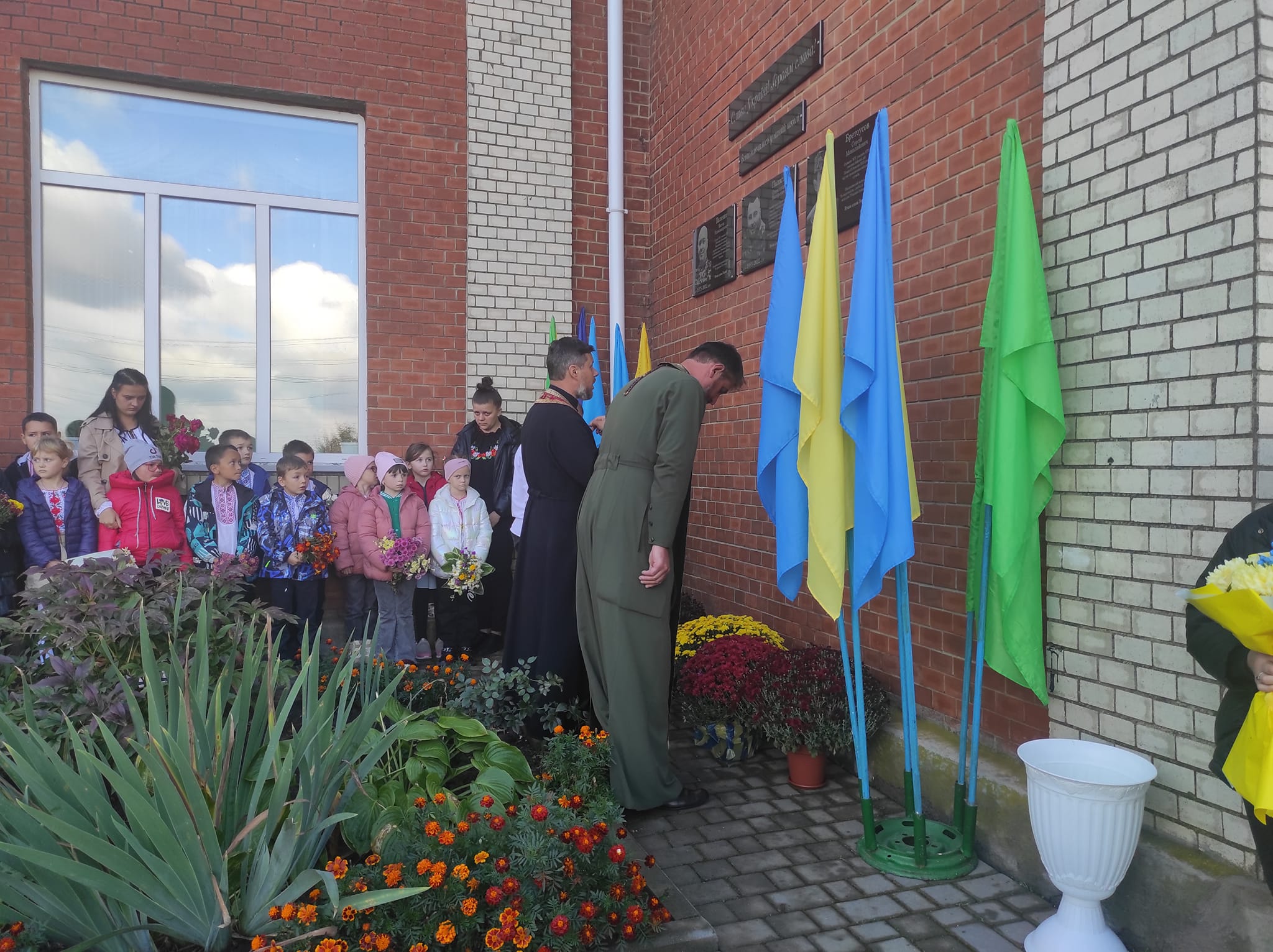 Новини Хмельницького - фото з «Вони вибрали Україну»: на Хмельниччині відкрили 3 меморіальні дошки загиблим військовим