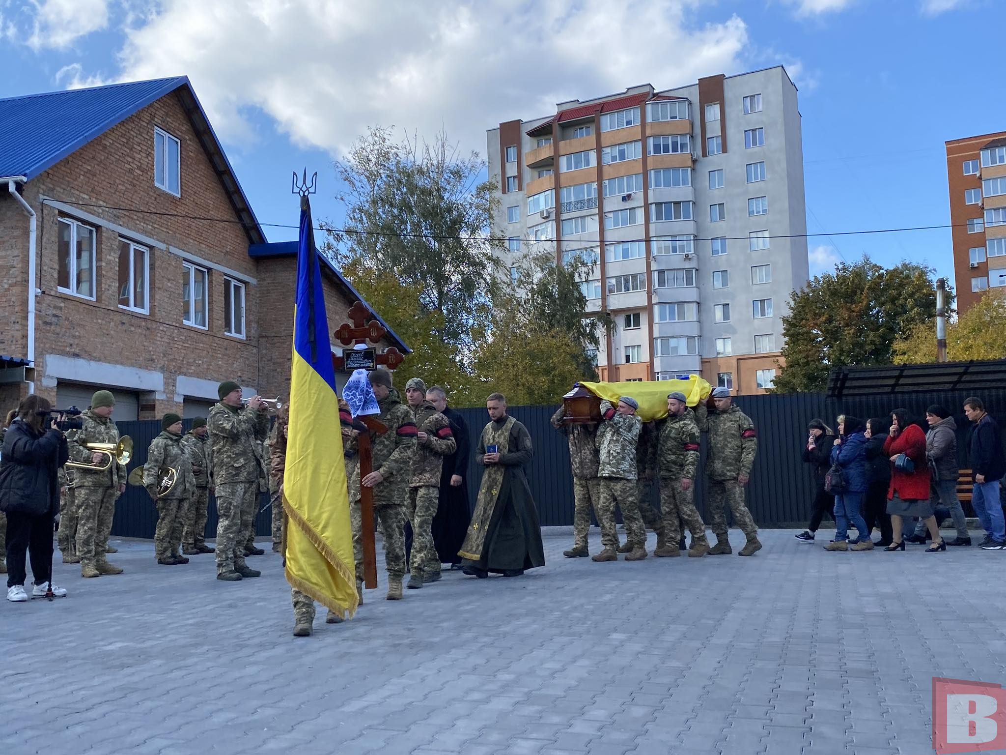 Новини Хмельницького - фото з У Хмельницькому попрощалися із Тарасом Носовим. Без батька залишився син