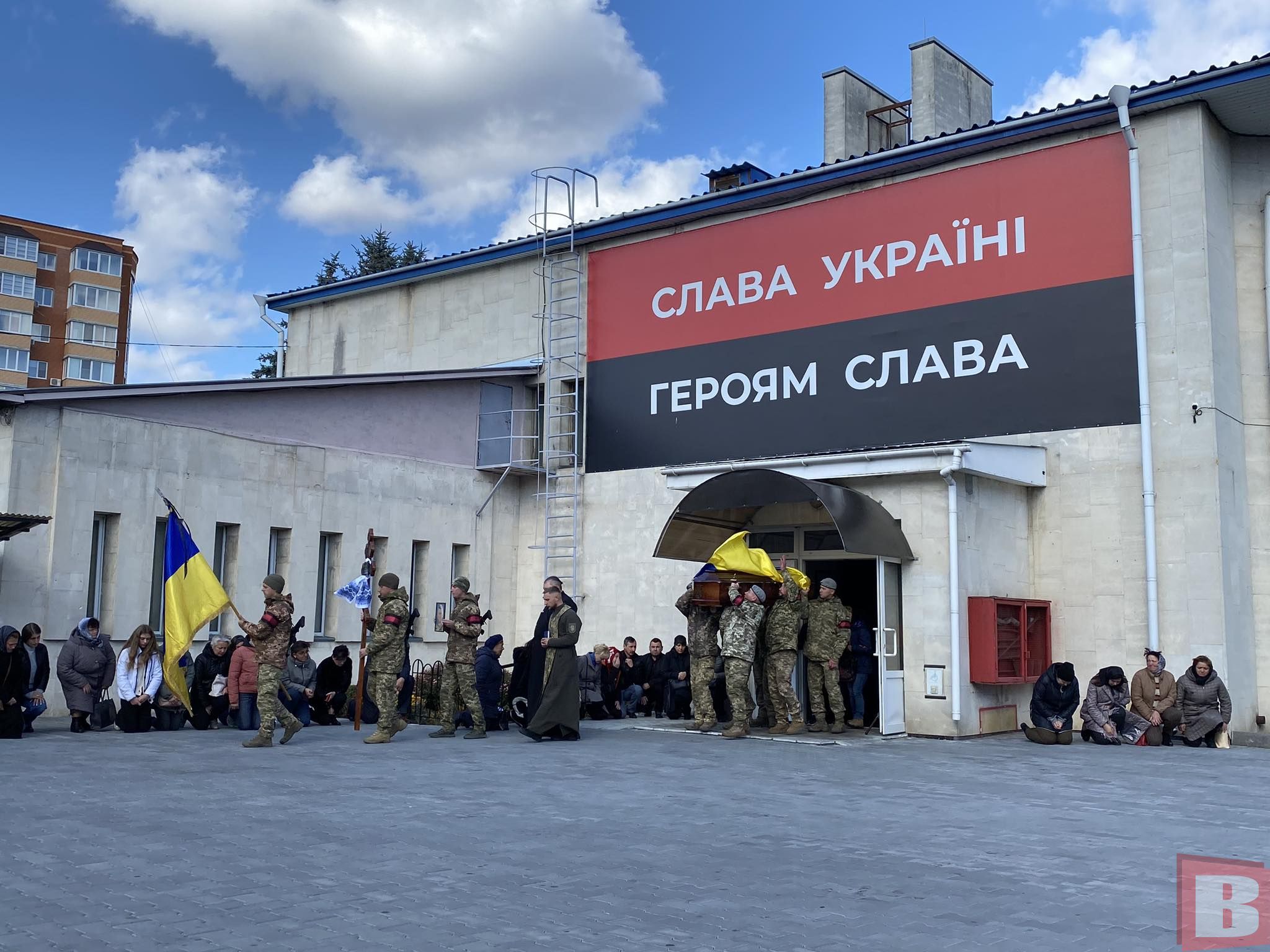 Новини Хмельницького - фото з У Хмельницькому попрощалися із Тарасом Носовим. Без батька залишився син