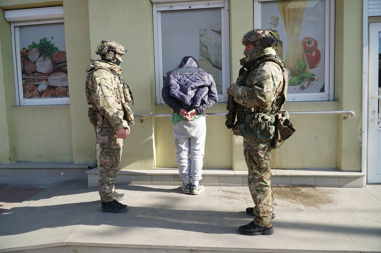 Новини Тернополя - фото з Затримали групу, яка продала 50 авто, котрі привезли з-за кордону для ЗСУ