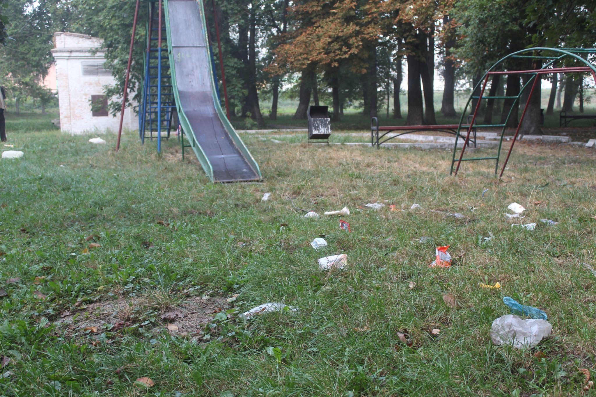 Новини Козятина - фото з Бур’яни на горілій рампі і райське місце та, на жаль, не у нас