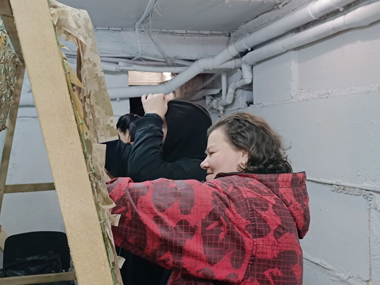 Новини Вінниці - фото з Як прості люди наближають перемогу: 52 сітки сплели мешканці будинку по вулиці Дубовецька