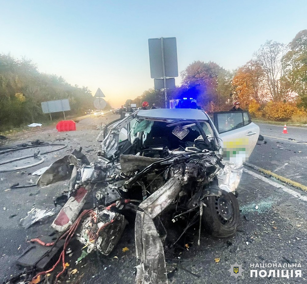 Новини Житомира - фото з Подробиці ранкової ДТП поблизу Житомира: загинули троє людей поблизу житомира у дтп загинули троє людей: поліція працює на місці події
