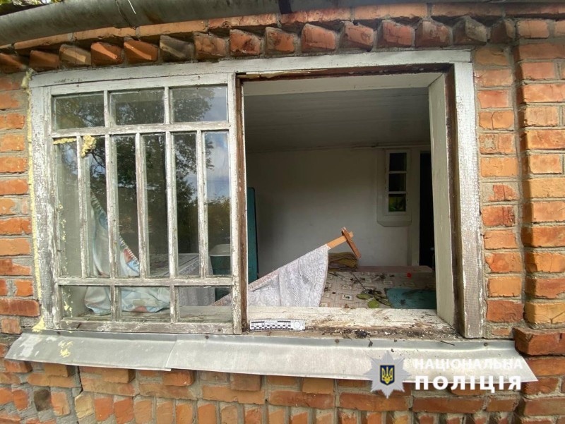 на вінниччині поліцейські офіцери громади затримали раніше судимого чоловіка, який обікрав будинок сусідів