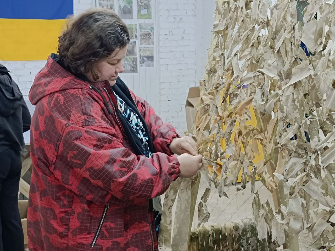 Новини Вінниці - фото з Як прості люди наближають перемогу: 52 сітки сплели мешканці будинку по вулиці Дубовецька