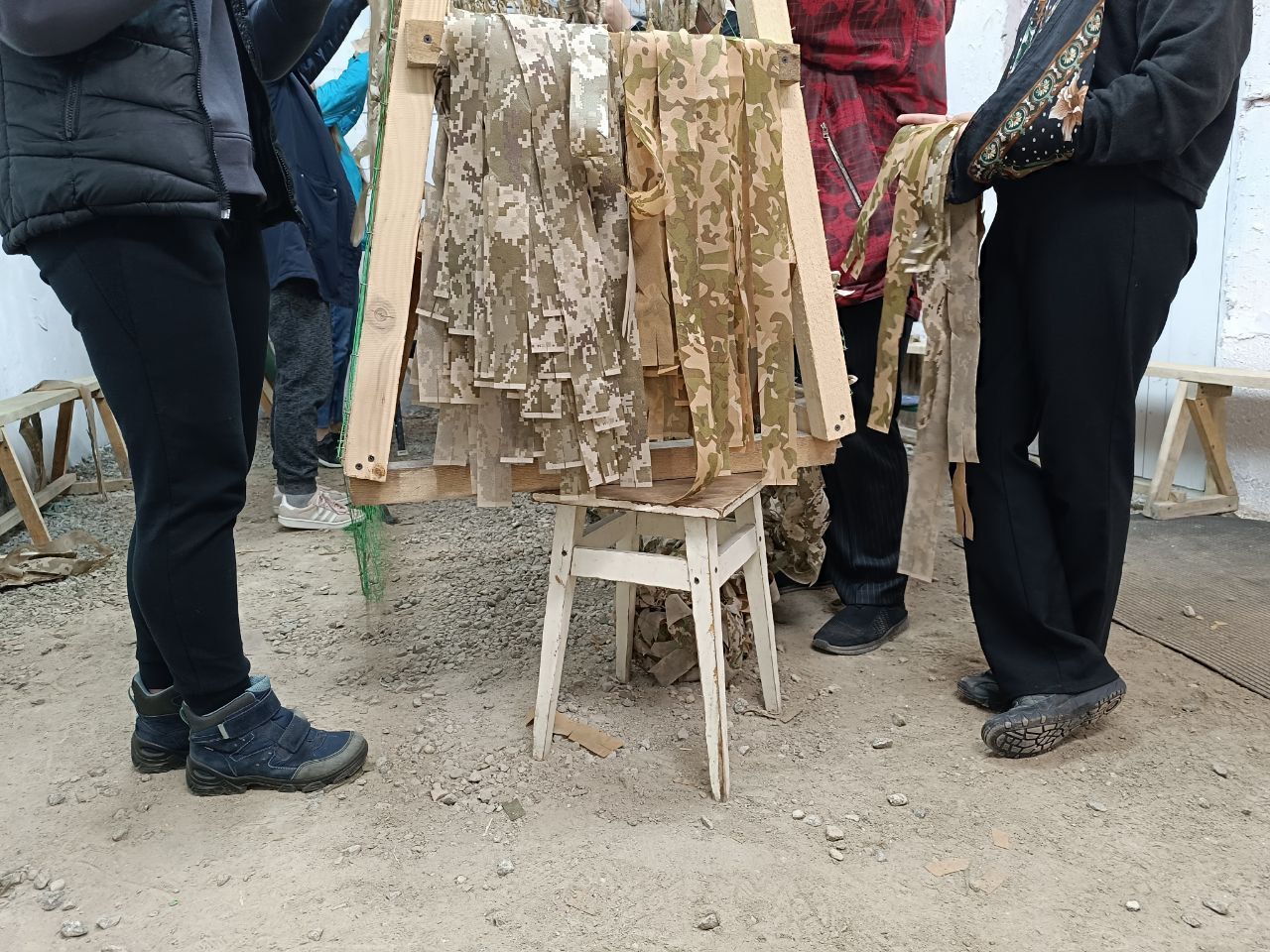 Новини Вінниці - фото з Як прості люди наближають перемогу: 52 сітки сплели мешканці будинку по вулиці Дубовецька