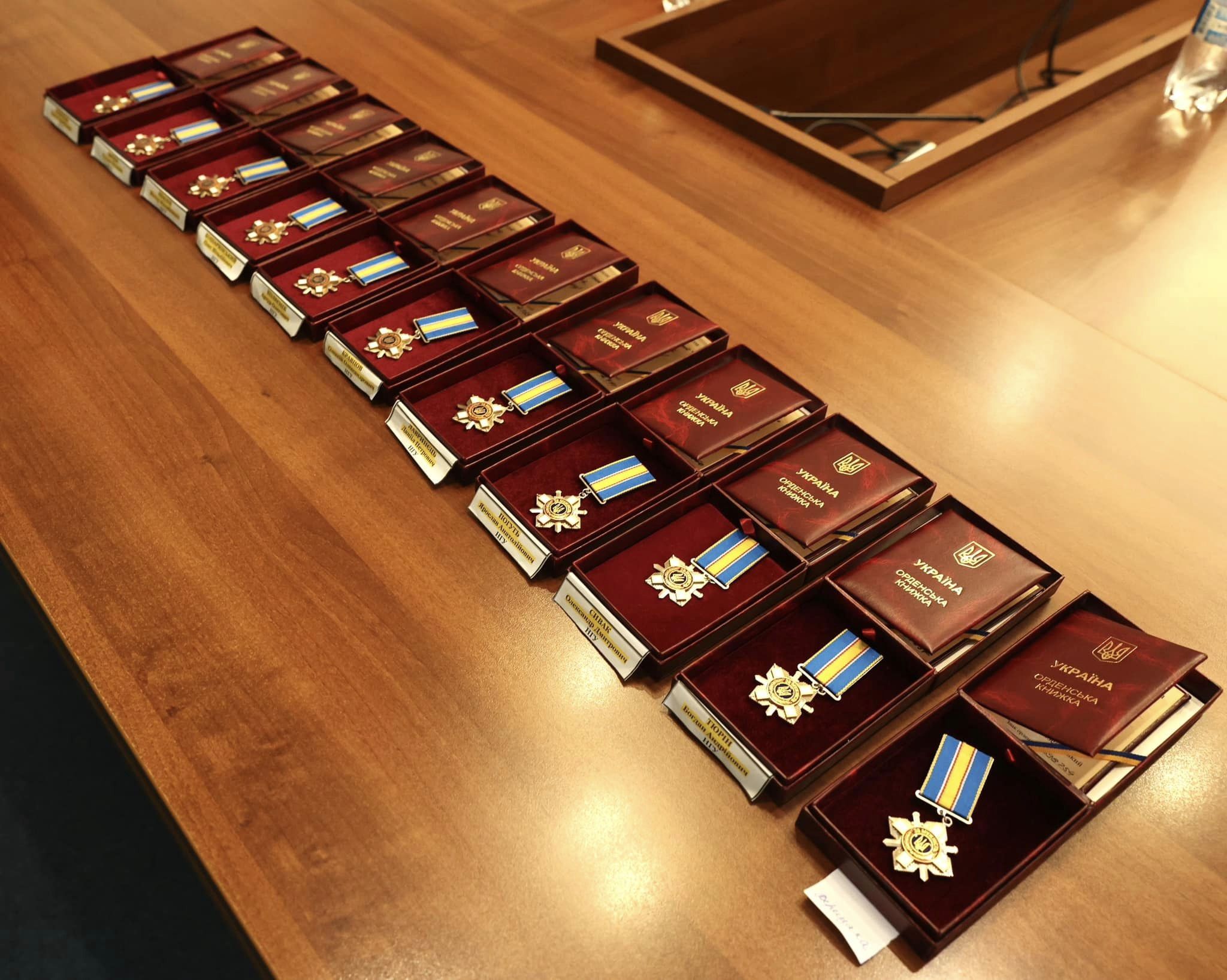 Новини Козятина - фото з Героя Олега Беженара нагородили орденом «За мужність» III ступеня (посмертно)