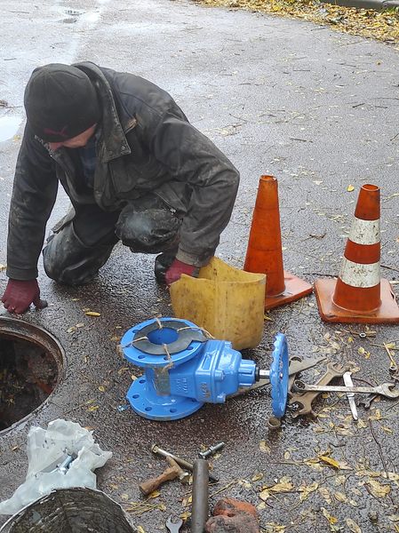 Новини Житомира - фото з На Крошні прорвало водогін: комунальники кажуть про складність робіт