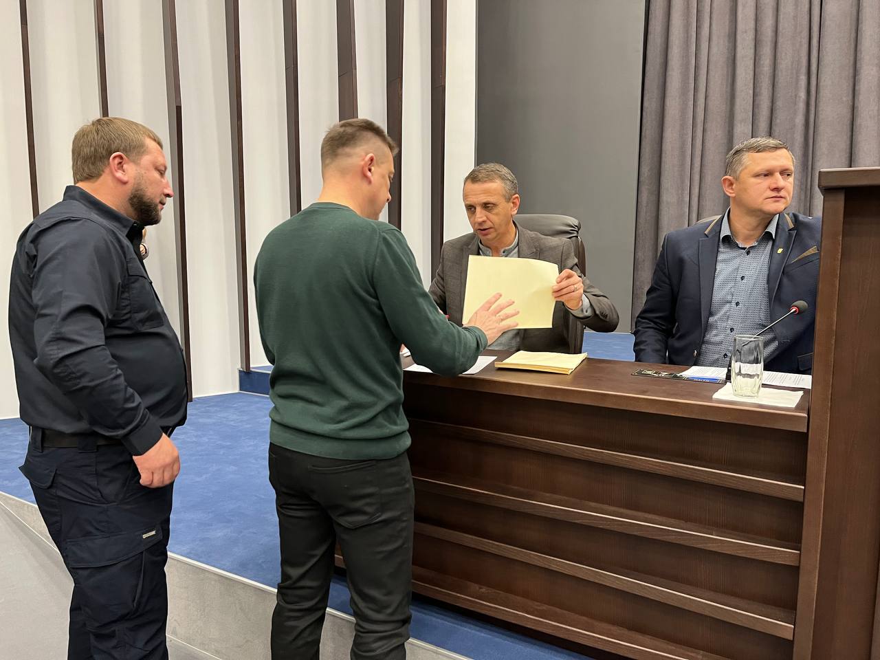 Новини Тернополя - фото з Головка звільнили: «за» проголосували всі депутати