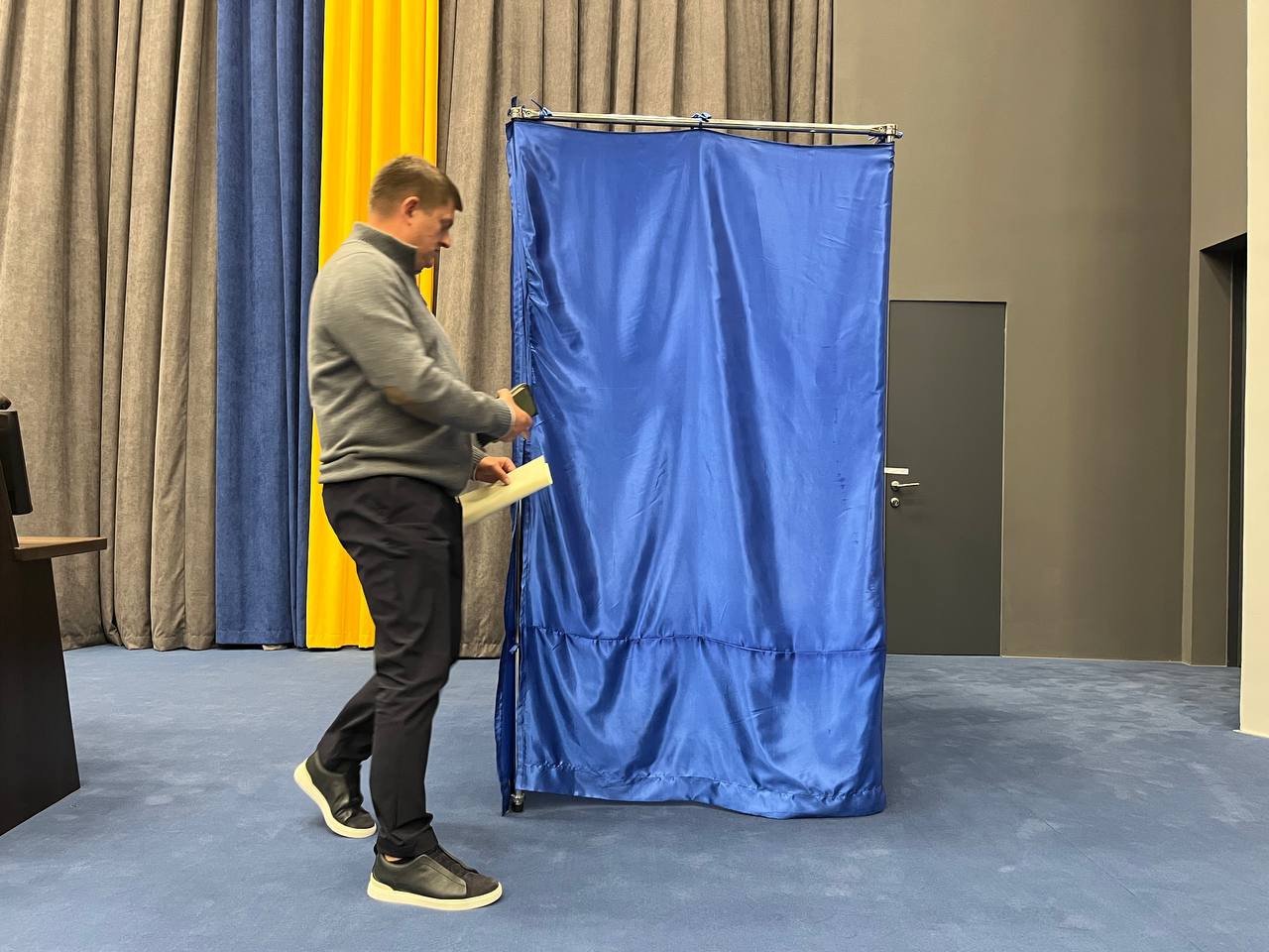 Новини Тернополя - фото з Головка звільнили: «за» проголосували всі депутати