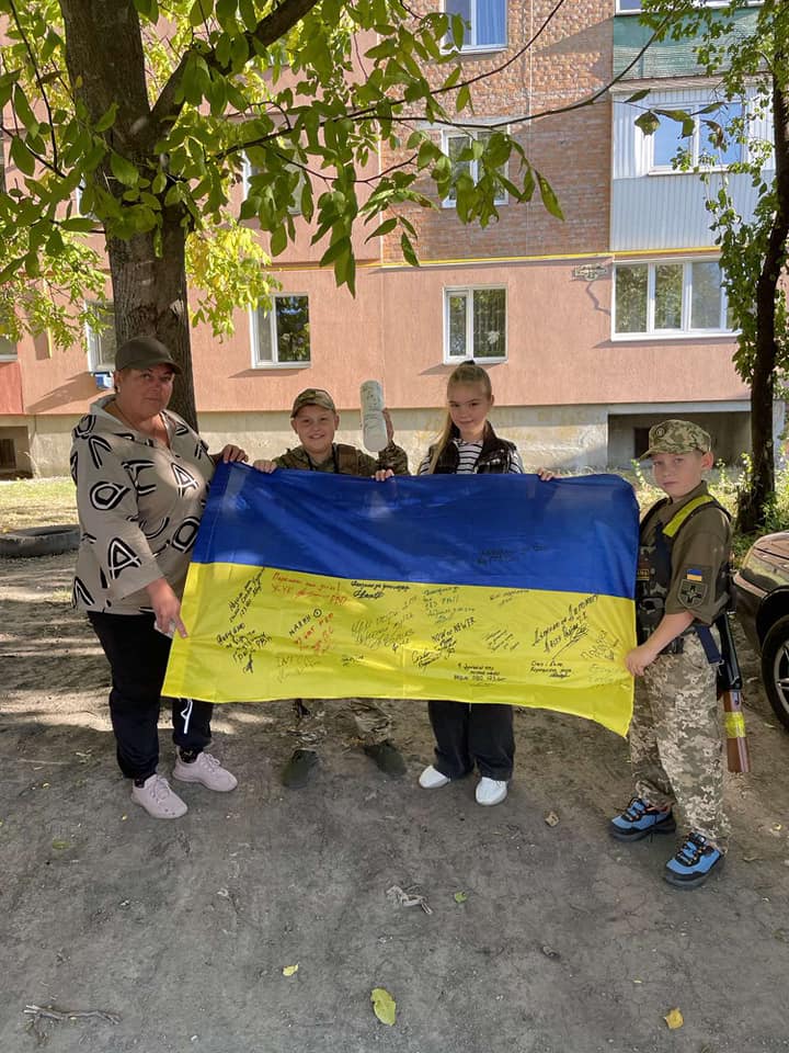 Новини Козятина - фото з Допомагаючи ЗСУ діти не усвідомлюють, що вони пишуть історію України