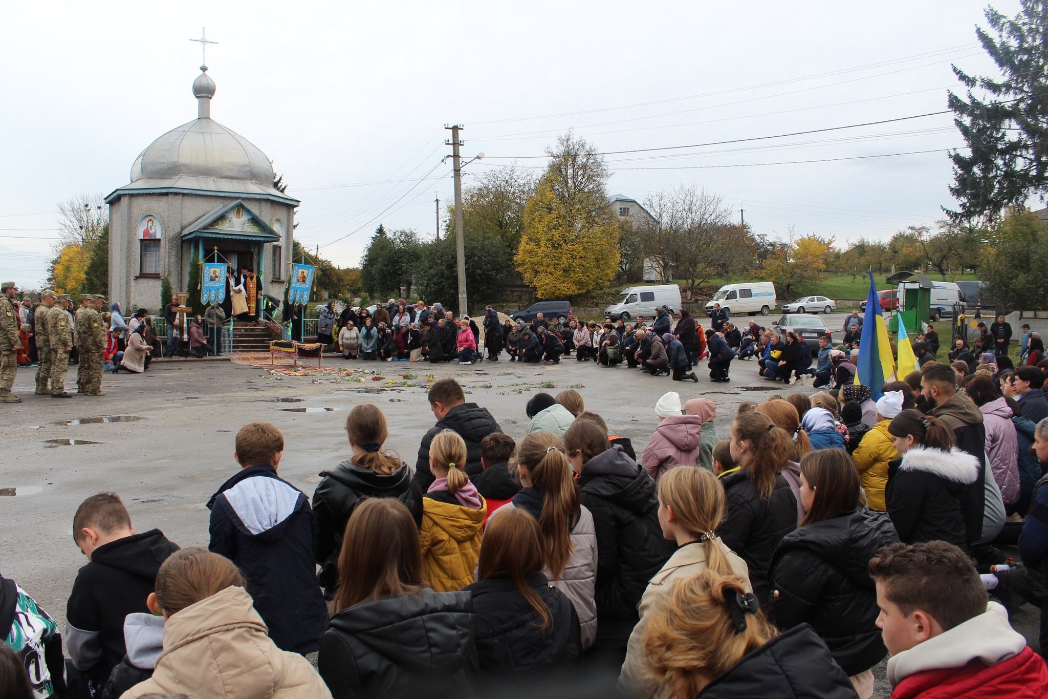 Новини Тернополя - фото з На Тернопільщині прощаються із загиблим воїном Андрієм Сеником