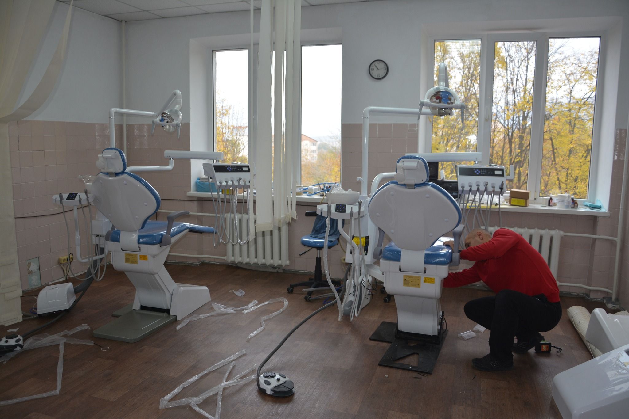 Новини Хмельницького - фото з В обласну стоматполіклініку придбали 18 нових установок за 3 мільйони гривень (ФОТО)