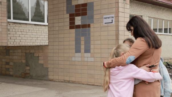 Новини Тернополя - фото з «В укритті танцюємо під пісню про пса Патрона чи як Венздей Аддамс». Дружина військового з Тернопільщини допомагає дітям пережити війну