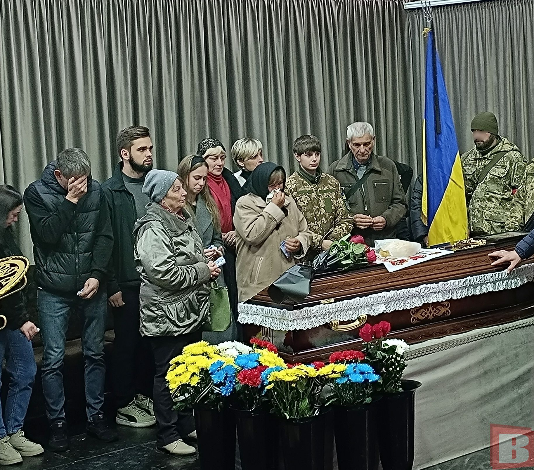 Новини Хмельницького - фото з Хмельницький попрощався з бойовим медиком Юрієм Буряковським. Без тата залишилось двоє доньок