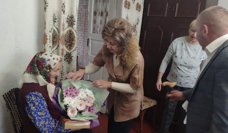 Новини Вінниці - фото з «Хто на нас напав — знову німці, чи китайці?»: 100-літня жінка чекає другої у житті Перемоги!
