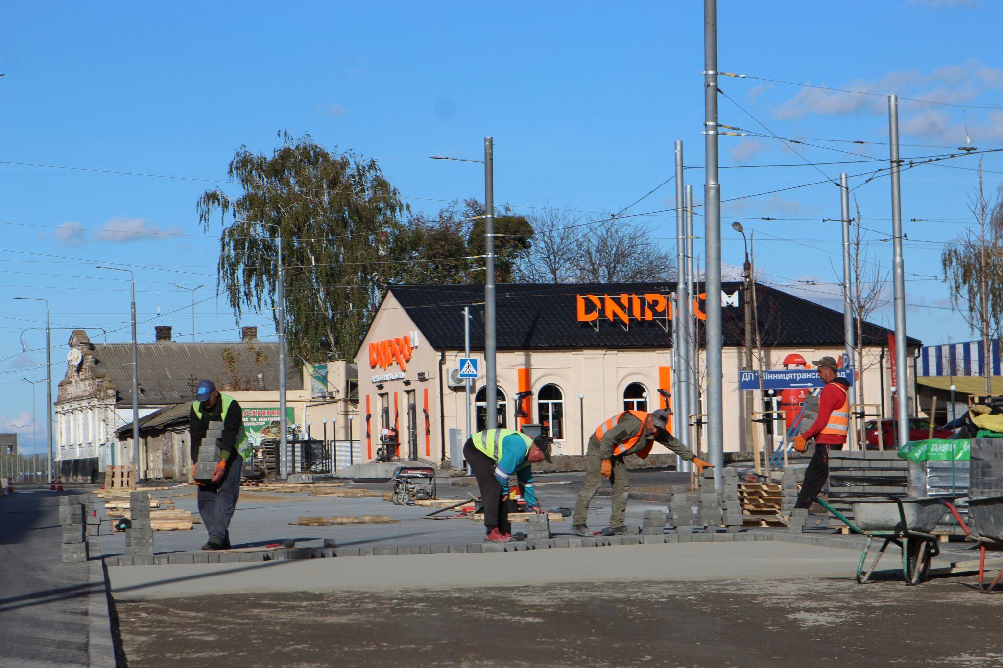 Новини Вінниці - фото з Встановили трамвайні та автобусні зупинки: як виглядає реконструкція на Батозькій