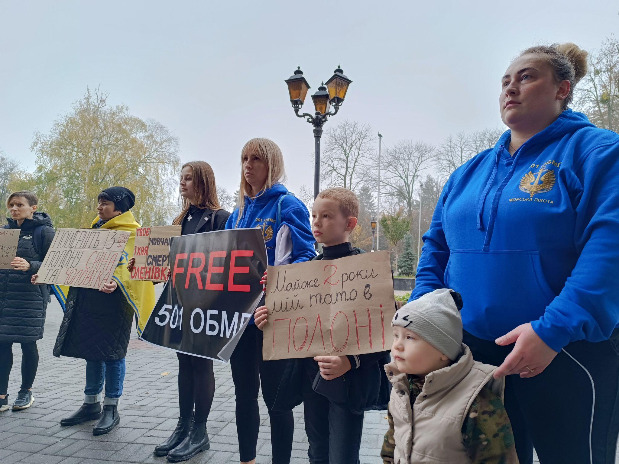 Новини Вінниці - фото з «Майже два роки не бачив тата»: у Вінниці провели акцію на підтримку полонених