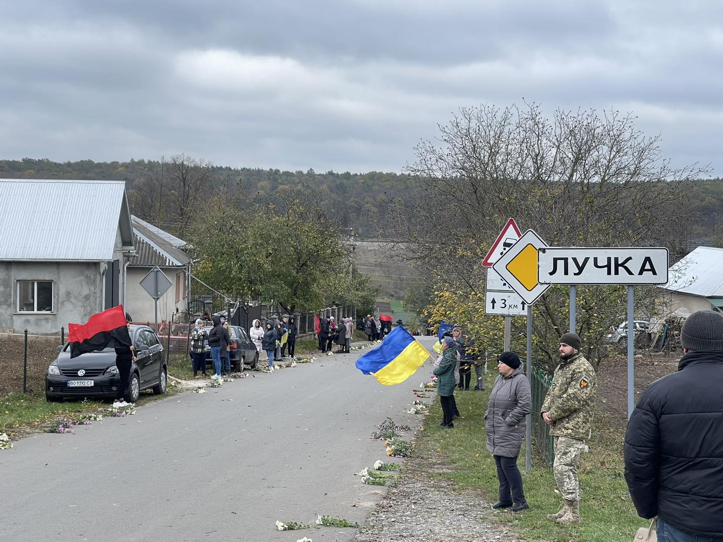 Новини Тернополя - фото з На Тернопільщині прощаються із загиблим воїном Юрієм Патрою