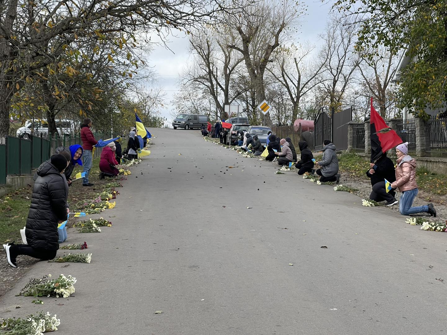 Новини Тернополя - фото з На Тернопільщині прощаються із загиблим воїном Юрієм Патрою