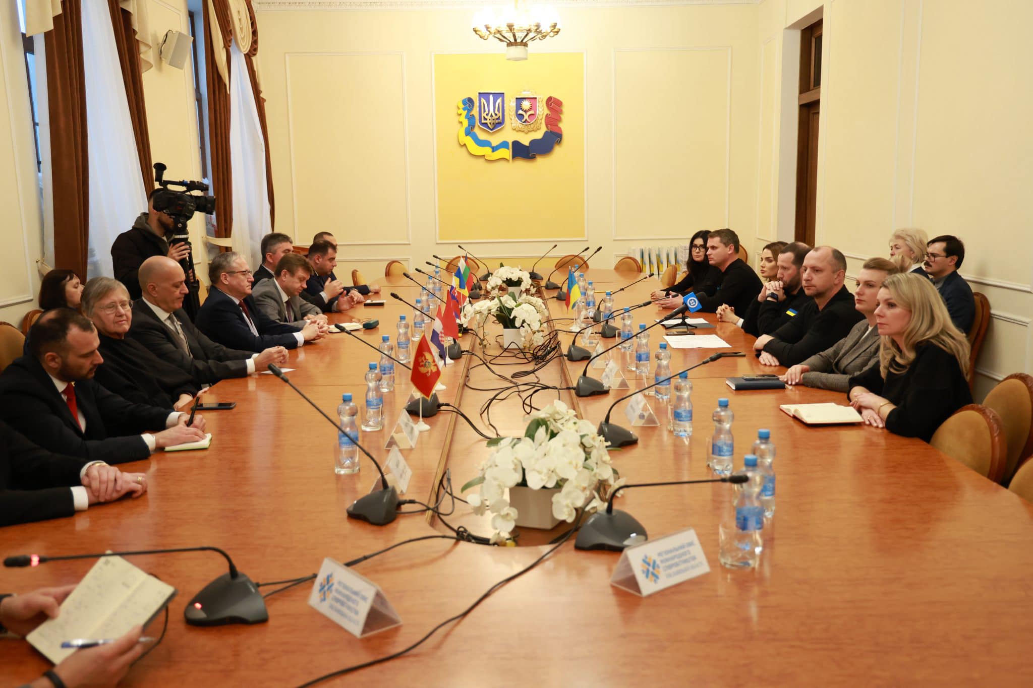 Новини Хмельницького - фото з На Хмельниччині відбувся другий Дипломатичний форум. Хто з іноземців взяв участь?