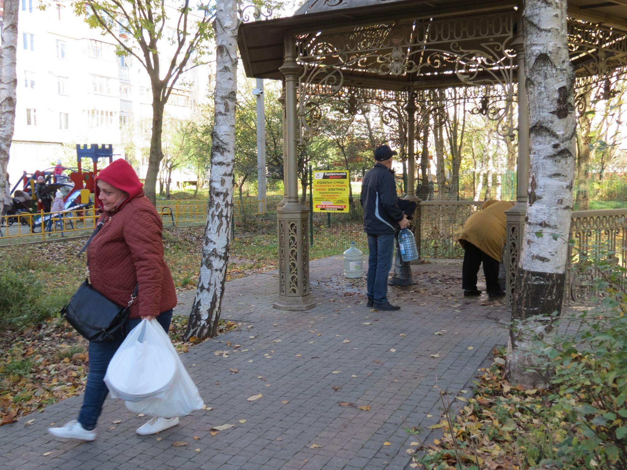 Новини Тернополя - фото з Чи можна набрати безкоштовну питну воду у бюветах Тернополя: ми перевірили