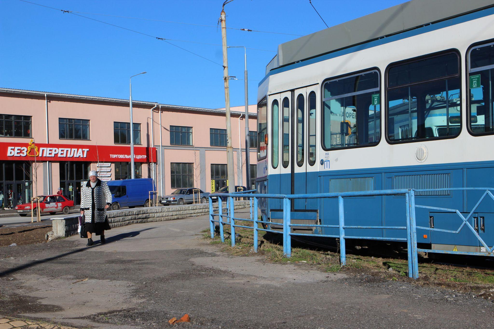 Новини Вінниці - фото з На Батозькій відновили рух громадського та приватного транспорту. Як виглядає вулиця