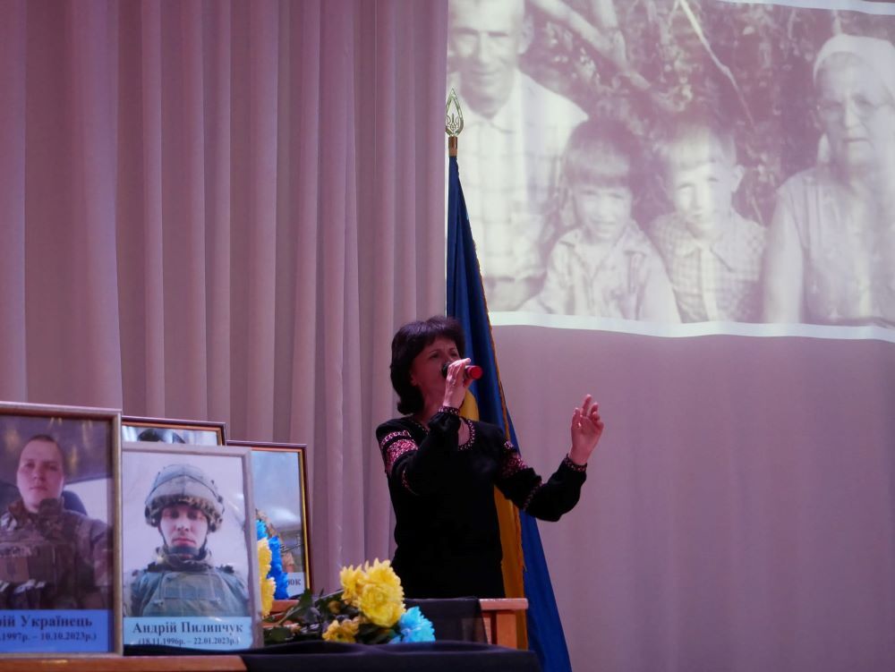 Новини Вінниці - фото з «Їх восьмеро полягло…» Згадали, як випускник коледжу викрав в окупантів новітню БМП-3