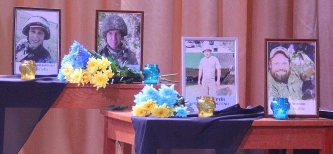 Новини Вінниці - фото з «Їх восьмеро полягло…» Згадали, як випускник коледжу викрав в окупантів новітню БМП-3