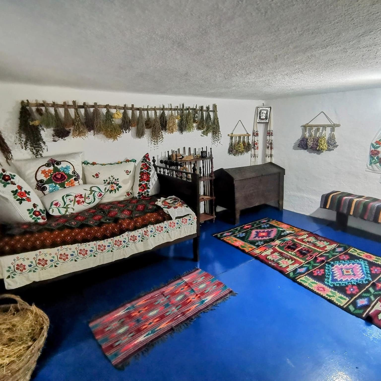 Новини Хмельницького - фото з У глиняній хаті на Бакоті відкрили етномузей-скансен (ФОТО)