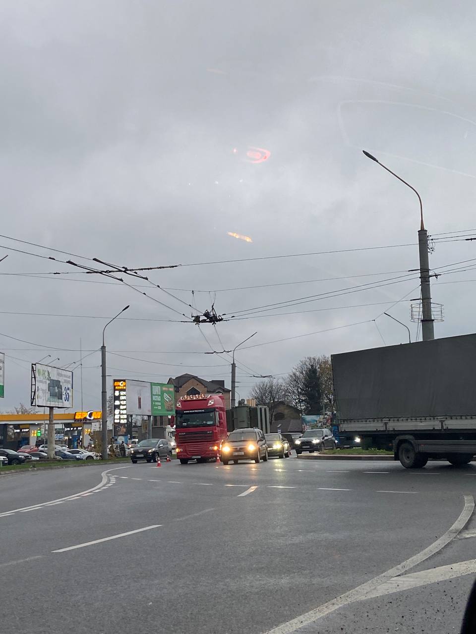 Новини Тернополя - фото з ДТП на Збаразькому кільці у Тернополі, рух ускладнений