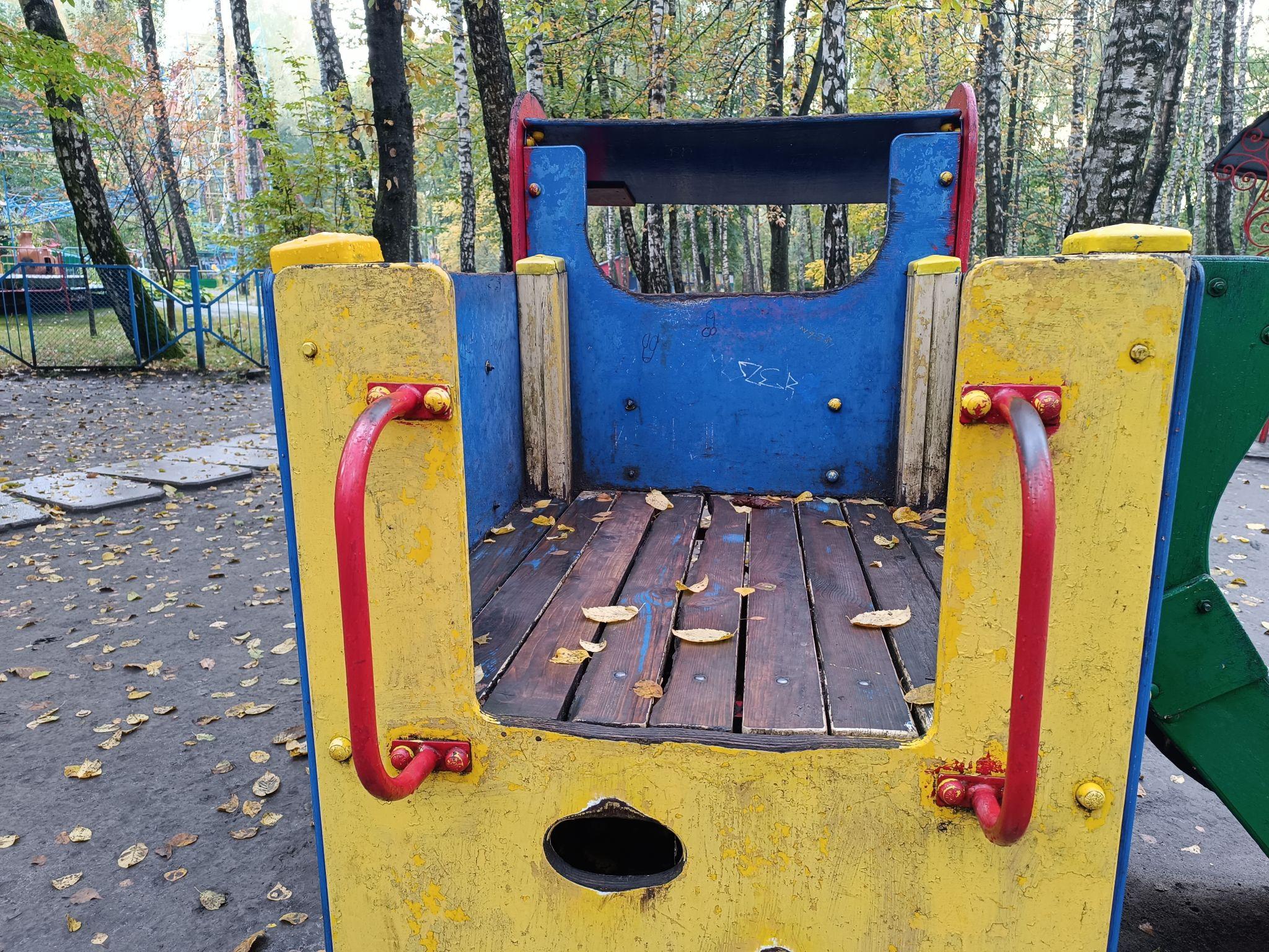 Новини Тернополя - фото з Вже не ремонтуватимуть майданчик у парку Нацвідродження за понад 1 млн. Чому скасували закупівлю?