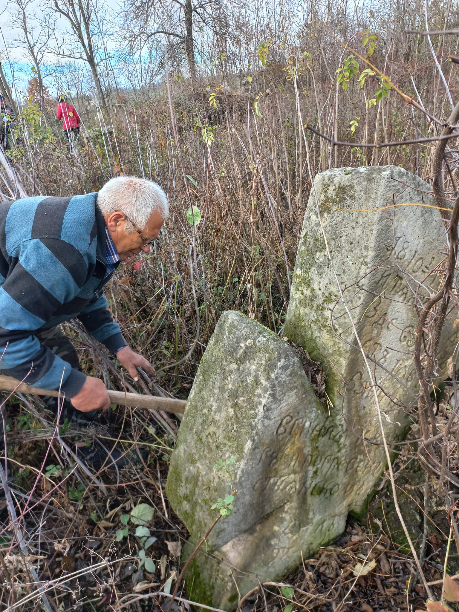 Новини Вінниці - фото з «Мертві не встануть прибирати цвинтар». Хочуть показувати туристам місця давніх поховань