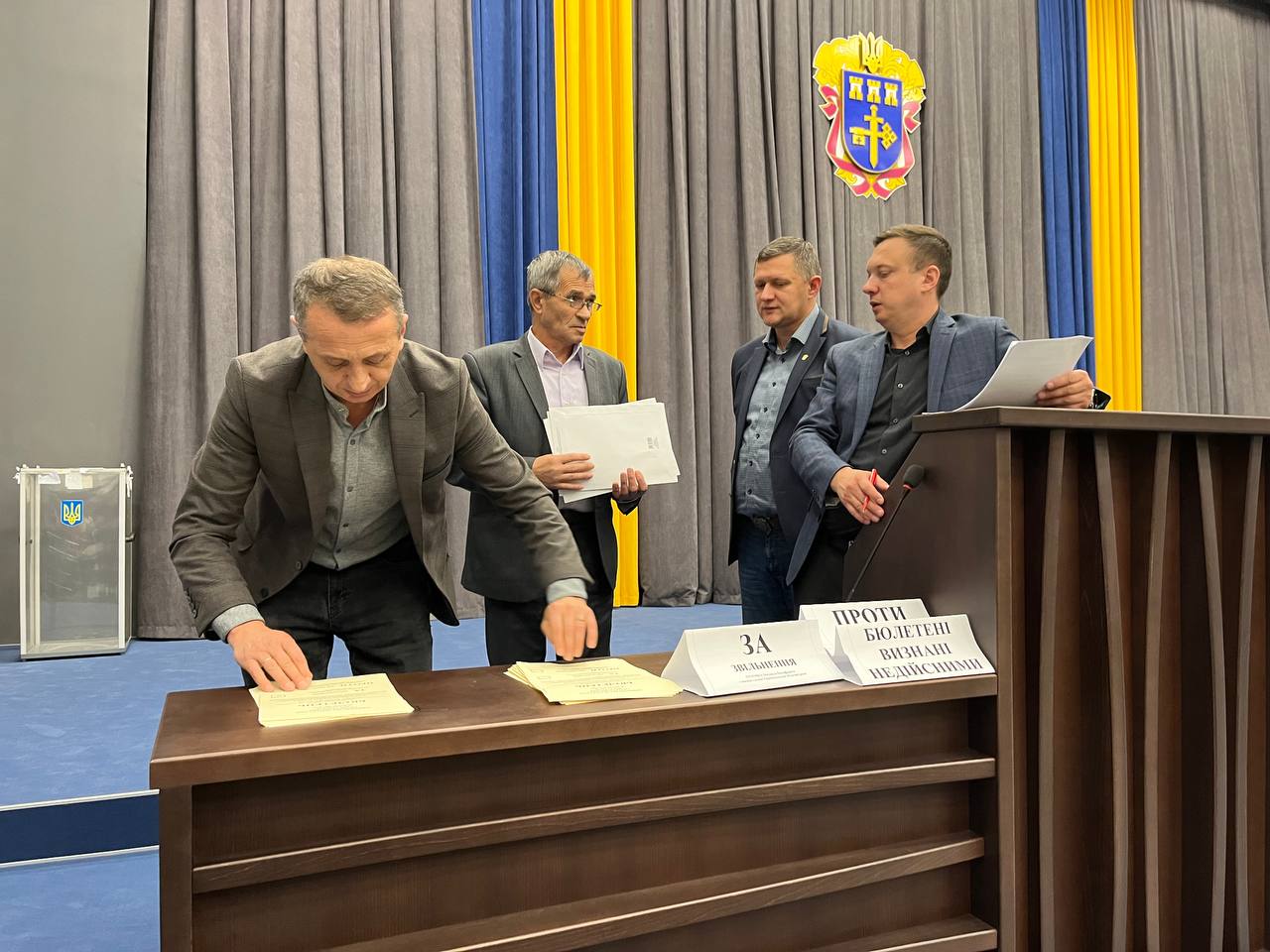 Новини Тернополя - фото з Михайло Головко оскаржує в суді своє звільнення з посади голови облради