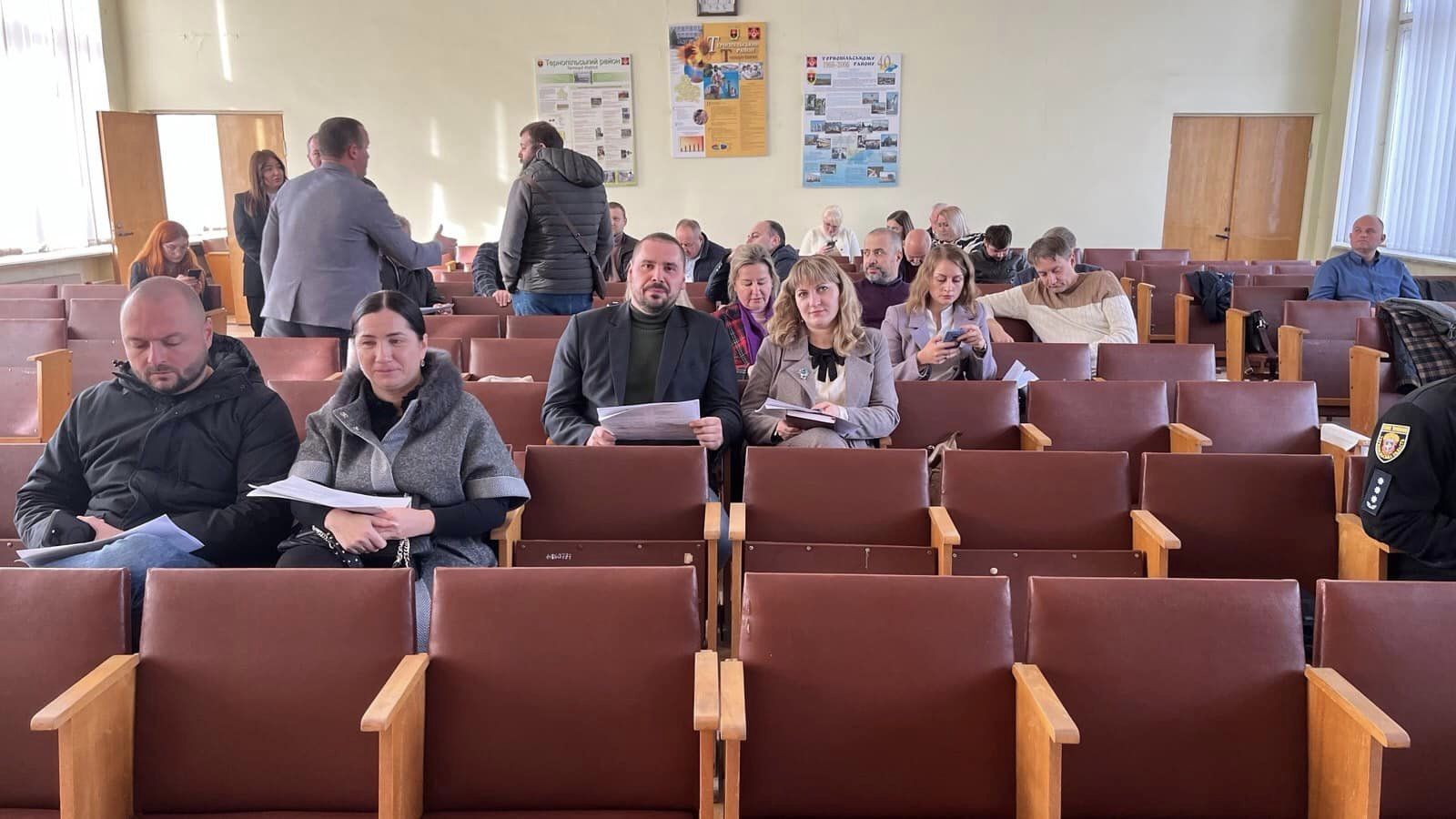 Новини Тернополя - фото з Депутат райради, якого підозрюють в отриманні хабаря, склав повноваження