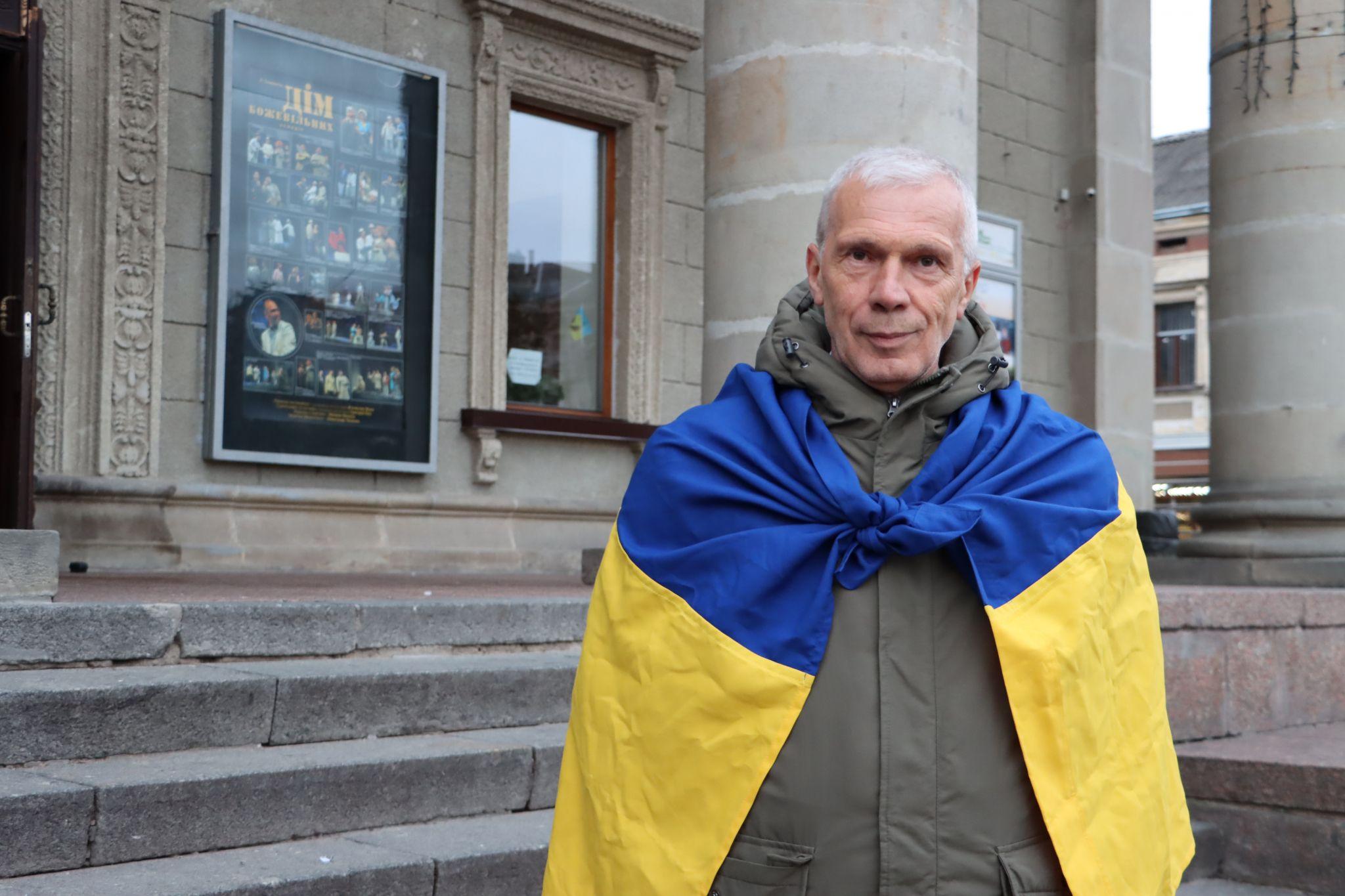 Новини Тернополя - фото з На Театральному майдані відзначили річницю звільнення Херсона: репортаж