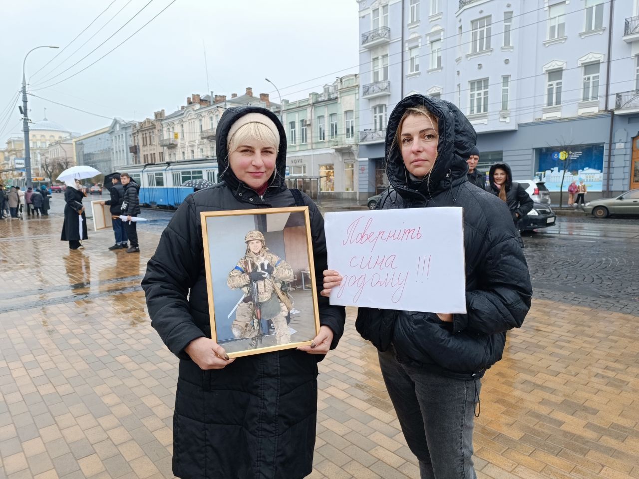 Новини Вінниці - фото з «Давно вже навіть на обмін не потрапляють»: у Вінниці провели акцію на підтримку полонених азовців