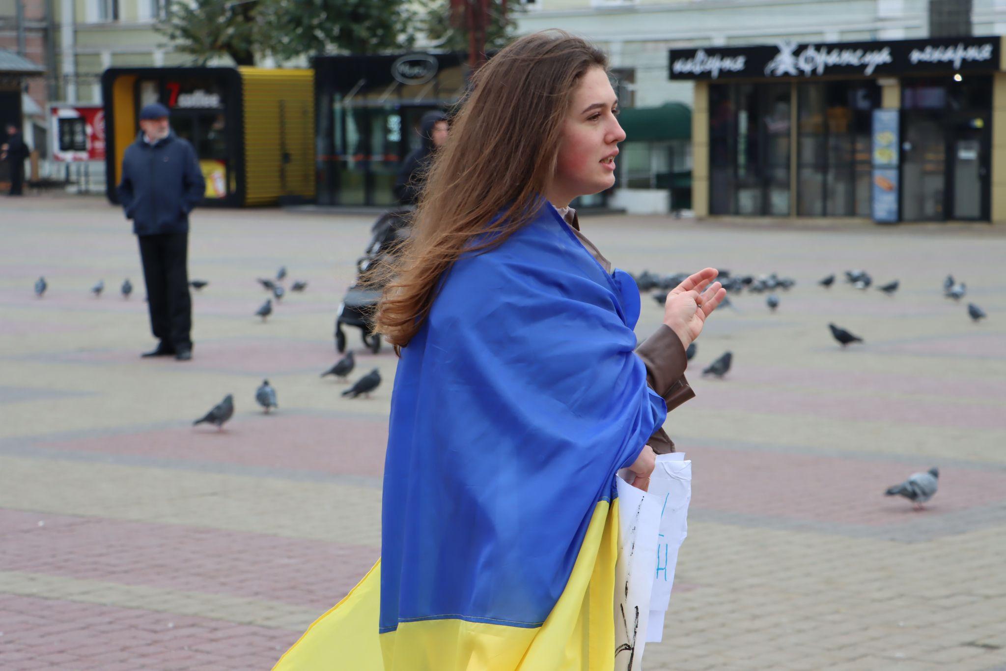 Новини Тернополя - фото з Матері і дружини військових мітингували на Театральному майдані: репортаж
