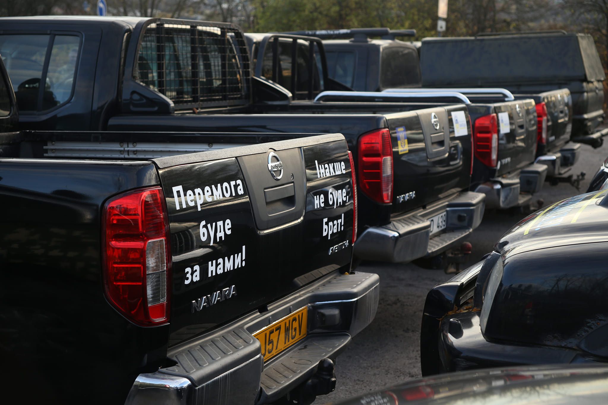 Новини Хмельницького - фото з На Хмельниччині передали 35 позашляховиків мобільним групам, які відбивають ворожі атаки