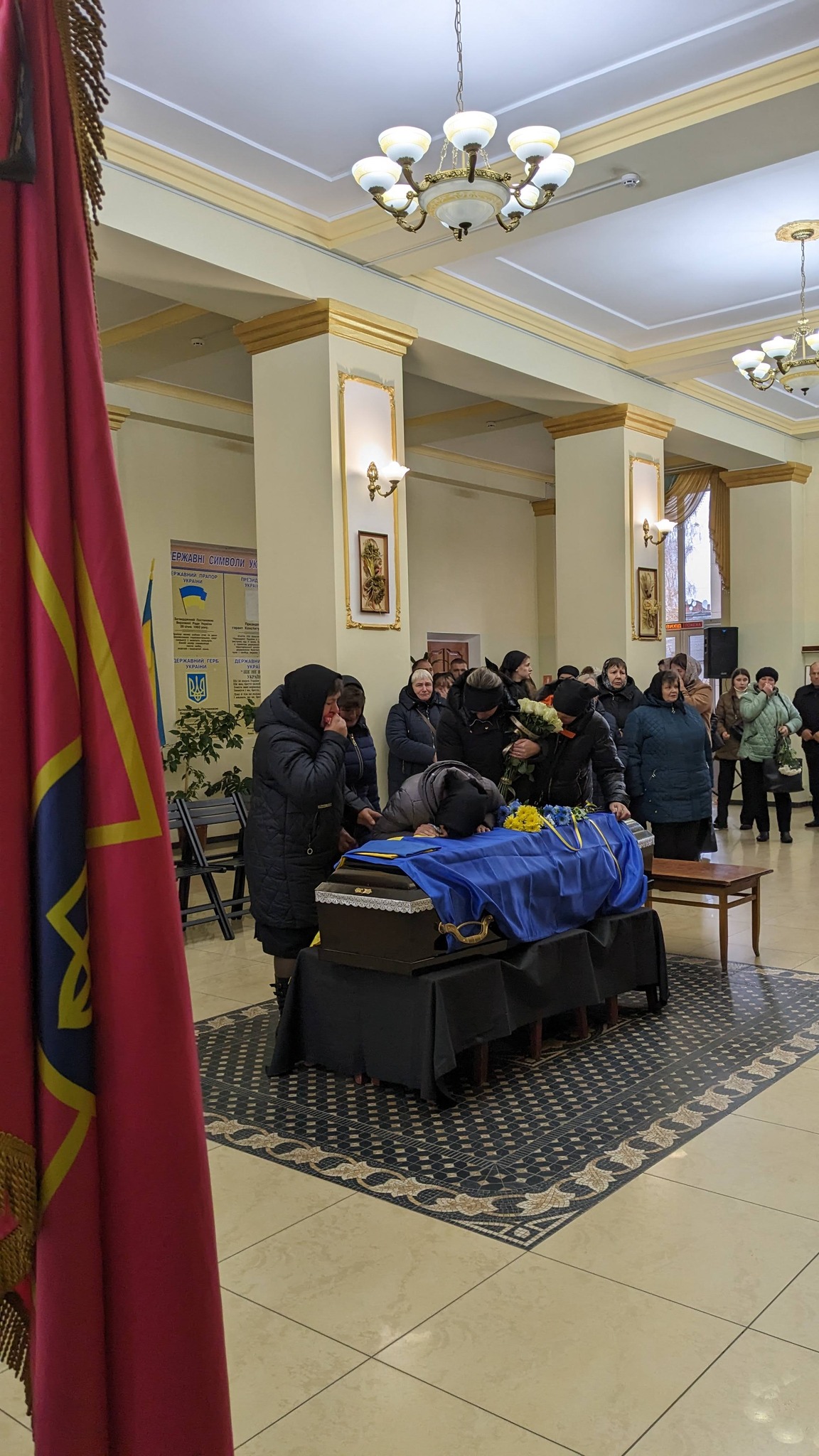 На зображенні може бути: 8 людей