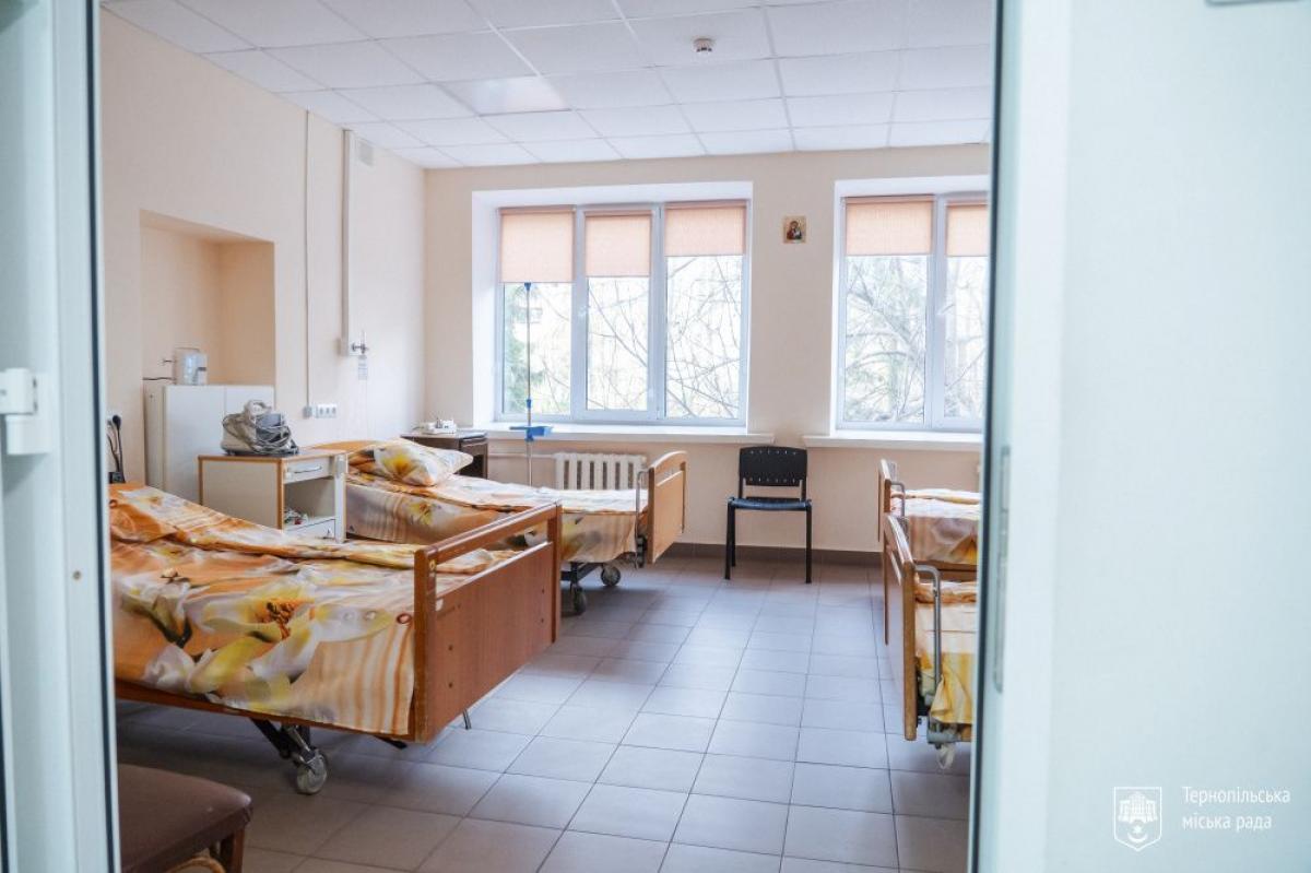 Новини Тернополя - фото з У лікарні Тернополя відкрили оновлений хірургічний блок, де зможуть проводити унікальні операції