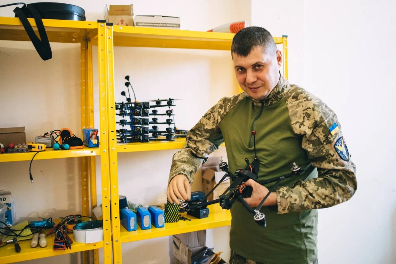 Новини Вінниці - фото з Ветеран війни без руки В'ячеслав Стражець виготовляє дрони для ЗСУ