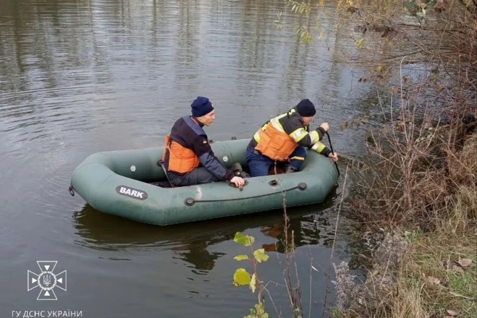Новини Вінниці - фото з На Вінниччині рятувальники дістали з водойми потопельника