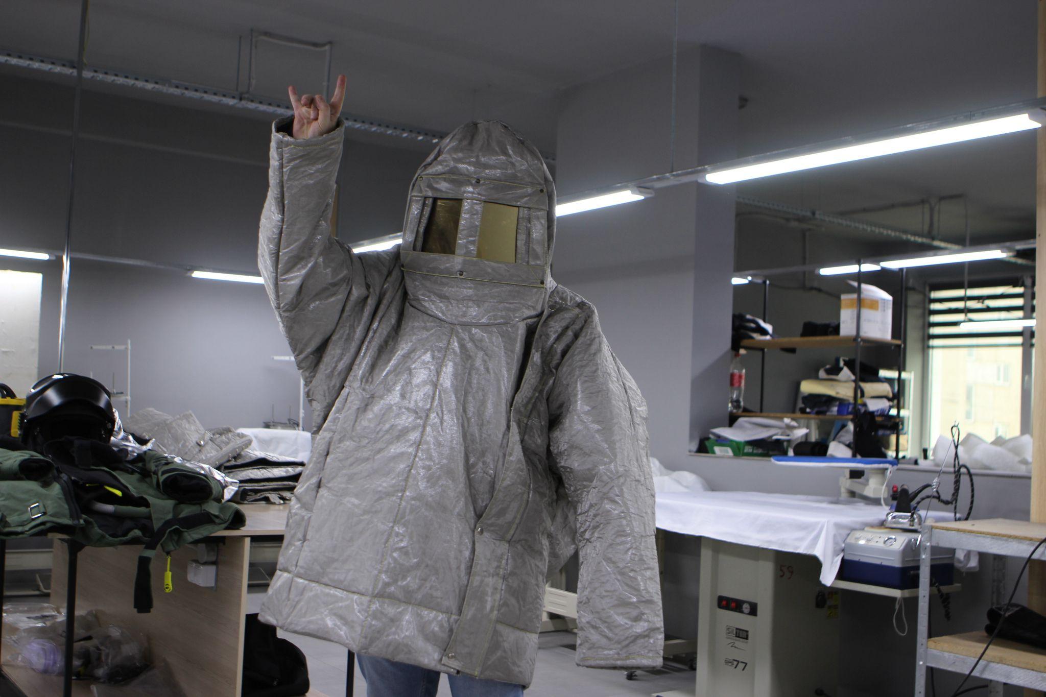 Новини Вінниці - фото з «Нас знають всі надзвичайники країни». У Вінниці шиють спецодяг для пожежників