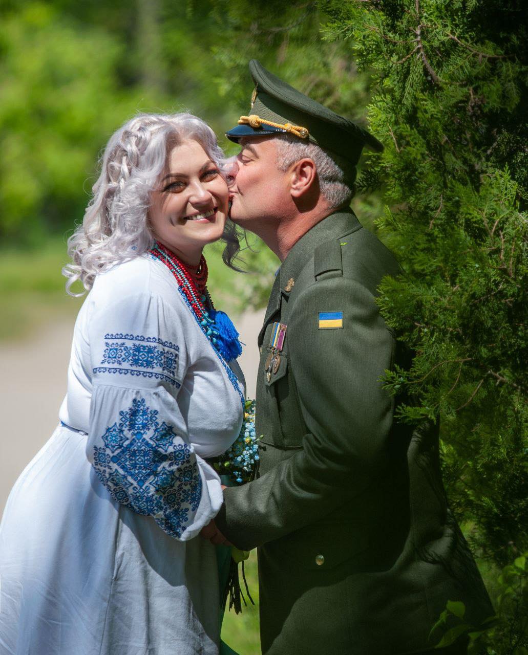 Новини Хмельницького - фото з Кохання перемагає. У Хмельницькому жінка організовує безкоштовні весілля для військових Нет описания.