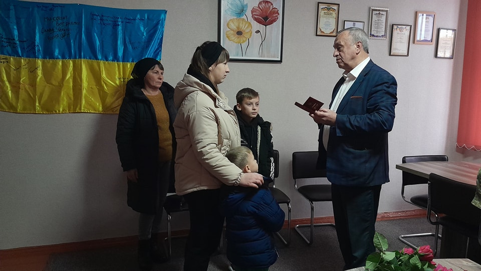 Возможно, это изображение 3 человека